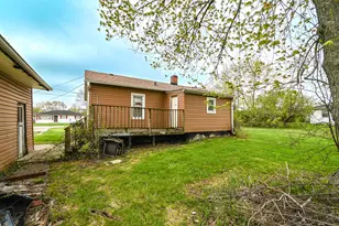2710 30th St, Zion, IL 60099 - Photo 24