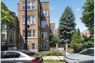 1852 S Central Park Avenue #2E, Chicago, IL 60623 - Photo 2