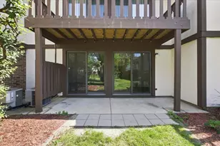 326 Woodbury Ct, Schaumburg, IL 60193 - Photo 12