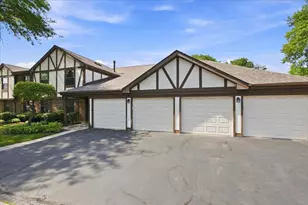 326 Woodbury Ct, Schaumburg, IL 60193 - Photo 2