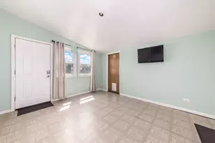 839 E Thacker St, Des Plaines, IL 60016 - Photo 14