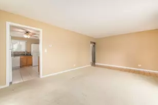 839 E Thacker St, Des Plaines, IL 60016 - Photo 6
