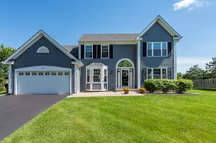 2901 Harrisburg Ct, Lindenhurst, IL 60046 - Photo 1