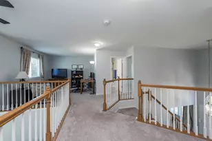 2901 Harrisburg Ct, Lindenhurst, IL 60046 - Photo 26