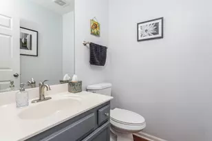 2901 Harrisburg Ct, Lindenhurst, IL 60046 - Photo 18