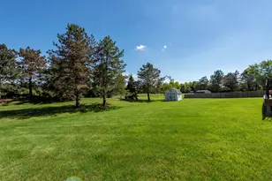 2901 Harrisburg Ct, Lindenhurst, IL 60046 - Photo 42