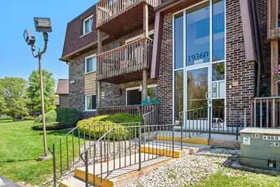19360 Wolf Road #9, Mokena, IL 60448 - Photo 2