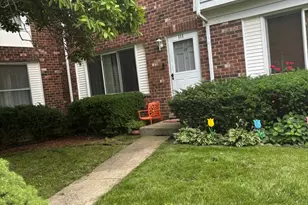 111 Greentree Ct, Bolingbrook, IL 60440 - Photo 1