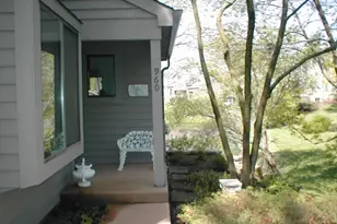 960 Shoreline Rd, Lake Barrington, IL 60010 - Photo 2