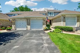 421 Lakeview Cir, Bolingbrook, IL 60440 - Photo 1