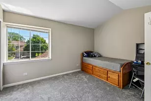 421 Lakeview Cir, Bolingbrook, IL 60440 - Photo 14