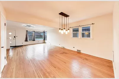 7810 Kilbourn Avenue, Skokie, IL 60076 - Photo 8