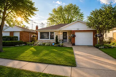 7810 Kilbourn Avenue, Skokie, IL 60076 - Photo 1