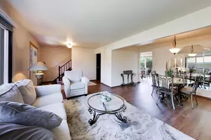 289 Barclay Dr, Glendale Heights, IL 60139 - Photo 4