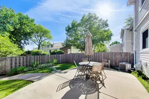289 Barclay Dr, Glendale Heights, IL 60139 - Photo 18