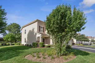 1282 Newport Cir, Pingree Grove, IL 60140 - Photo 2