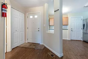 162 Fairfield Ln, Carol Stream, IL 60188 - Photo 6