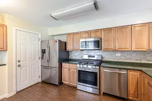 162 Fairfield Ln, Carol Stream, IL 60188 - Photo 10
