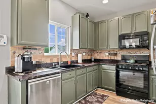 757 Beethoven St, Volo, IL 60073 - Photo 10