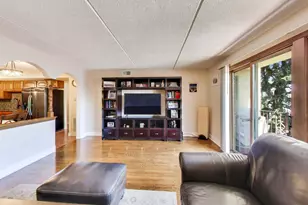 6300 W Montrose Ave, Chicago, IL 60634 - Photo 10