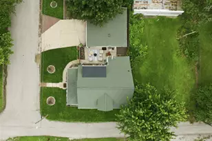 1406 W Empire St, Bloomington, IL 61701 - Photo 26