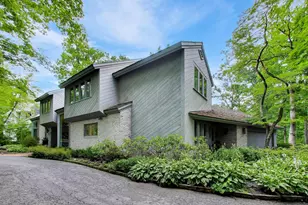 395 Cedar Ave, Highland Park, IL 60035 - Photo 2