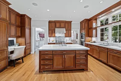 1852 W Wellington Avenue, Chicago, IL 60657 - Photo 12