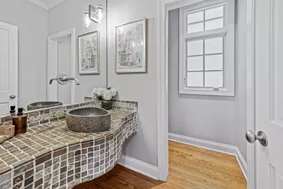 1852 W Wellington Avenue, Chicago, IL 60657 - Photo 16