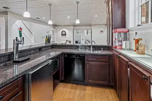 1852 W Wellington Ave, Chicago, IL 60657 - Photo 38