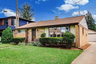 336 W Fremont Ave, Elmhurst, IL 60126 - Photo 2