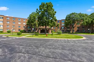 1880 Bonnie Lane, Hoffman Estates, IL 60169 - Photo 1