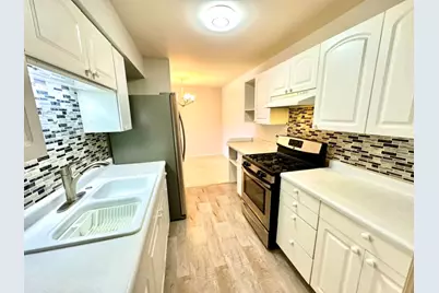 1880 Bonnie Lane #203, Hoffman Estates, IL 60169 - Photo 6