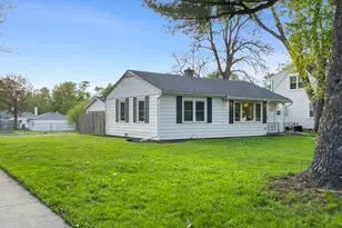 638 N Lombard Ave, Lombard, IL 60148 - Photo 2