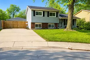 117 Galewood Dr, Bolingbrook, IL 60440 - Photo 2