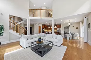 451 Lowell Ave, Glen Ellyn, IL 60137 - Photo 2