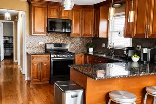 8630 S Kilbourn Ave, Chicago, IL 60652 - Photo 8