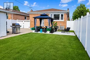 8630 S Kilbourn Ave, Chicago, IL 60652 - Photo 20