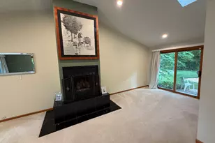16 Falkirk Rd, Hawthorn Woods, IL 60047 - Photo 10