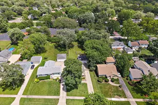 117 S Erie St, Wheaton, IL 60187 - Photo 32
