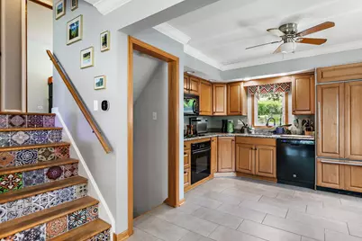 117 S Erie Street, Wheaton, IL 60187 - Photo 10