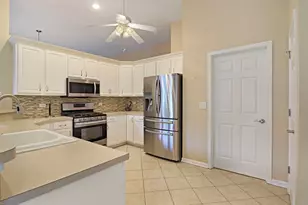 1955 W Overlook Ct, Round Lake, IL 60073 - Photo 16