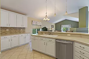 1955 W Overlook Ct, Round Lake, IL 60073 - Photo 18