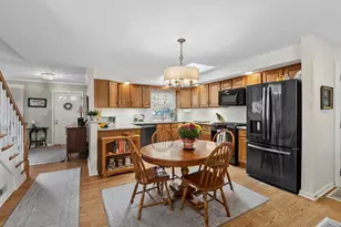 819 S Beverly Ln, Arlington Heights, IL 60005 - Photo 8