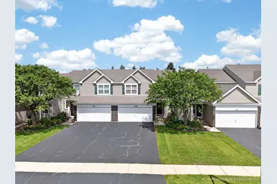 738 Silk Oak Lane, Crystal Lake, IL 60014 - Photo 2