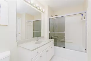 814 Dunhill Dr, Buffalo Grove, IL 60089 - Photo 18