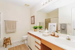 814 Dunhill Dr, Buffalo Grove, IL 60089 - Photo 14