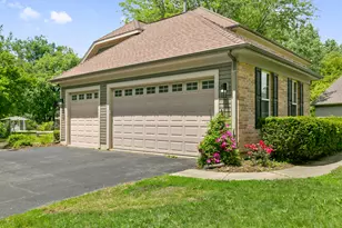 600 Brookstone Rd, Grayslake, IL 60030 - Photo 2