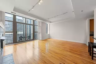 212 W Washington Ave, Chicago, IL 60606 - Photo 8