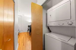 212 W Washington Ave, Chicago, IL 60606 - Photo 20