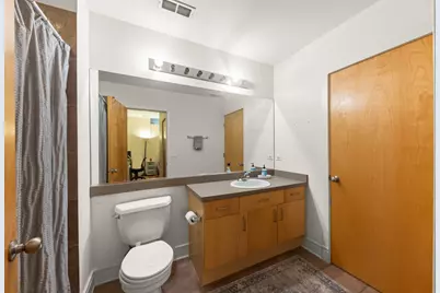 212 W Washington Avenue #1508, Chicago, IL 60606 - Photo 18